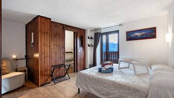 1 camera, ferro/asse da stiro, Wi-Fi gratuito, lenzuola