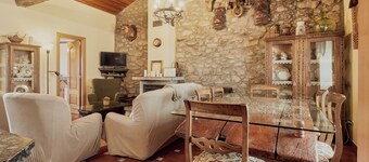 Holiday Home 'El Corredor' with Private Terrace, Garden, and Wi-Fi