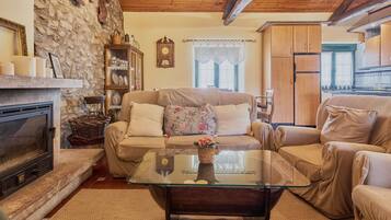 Televisión, chimenea