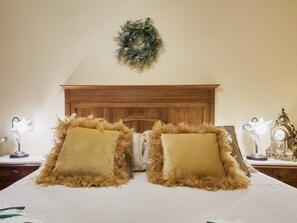 3 quartos, Wi-Fi de cortesia, roupa de cama