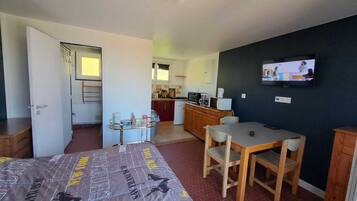 1 bedroom, iron/ironing board, bed sheets