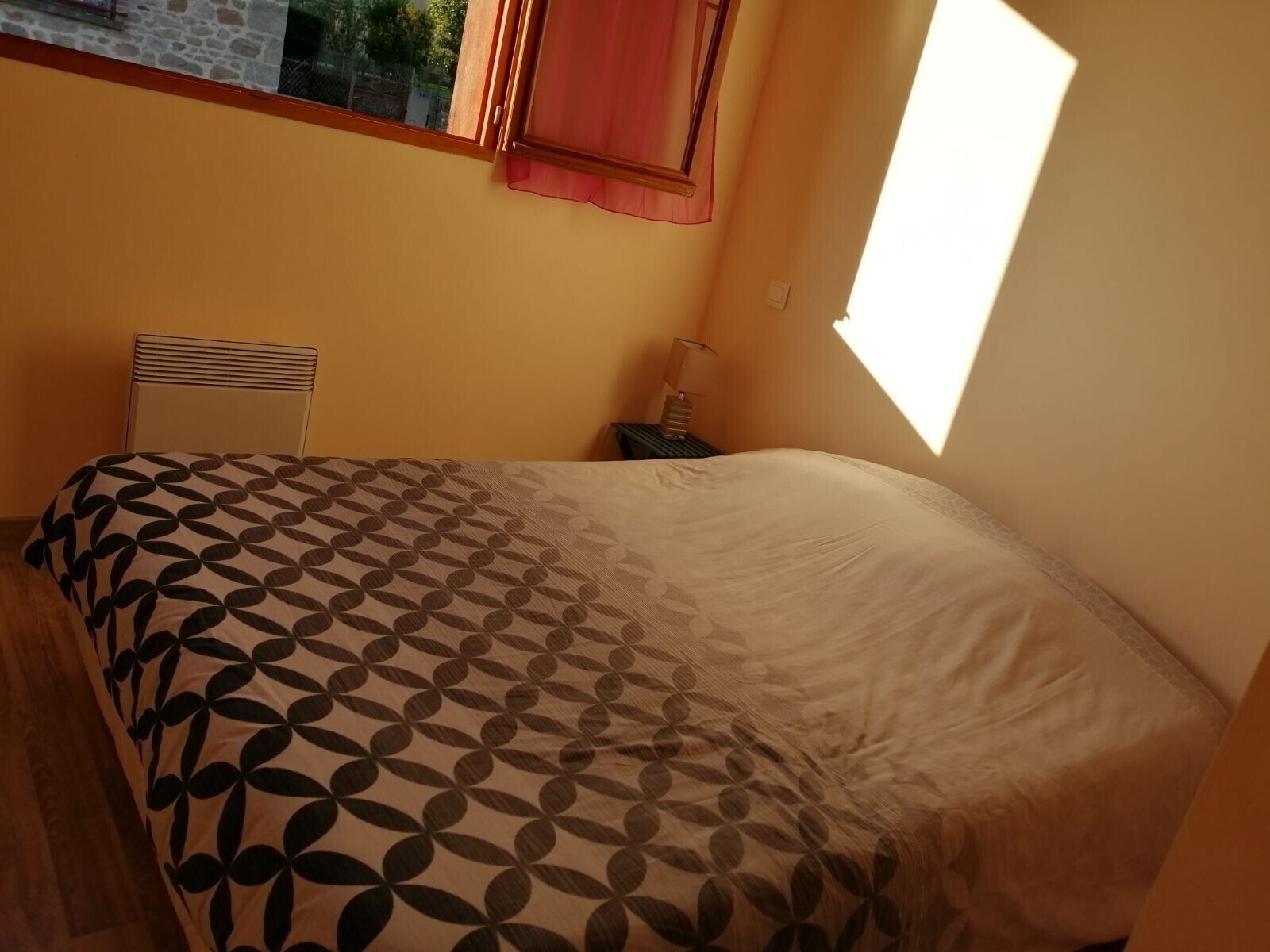 2 sovrum och sängkläder