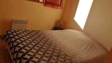 2 sovrum och sängkläder