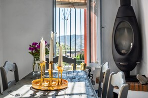 Dining - Holiday Home 'Casa Pilar' with Mountain View, Wi-Fi and Air Conditioning (Cómpeta)