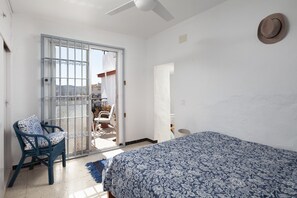 4 camere, ferro/asse da stiro, Wi-Fi gratuito, lenzuola
