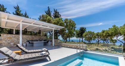 Villa 'Antipaxos Sunset House' with Sea View, Wi-Fi and Air Conditioning