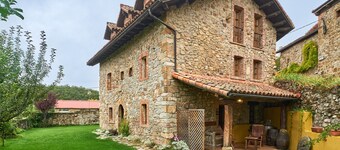 'El Apartamento' with Mountain Views, Private Terrace and Wi-Fi