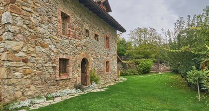 Holiday Home 'La Venta Del Alma' with Mountain Views, Private Terrace and Wi-Fi