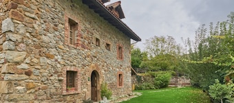 Holiday Home 'La Venta Del Alma' with Mountain Views, Private Terrace and Wi-Fi