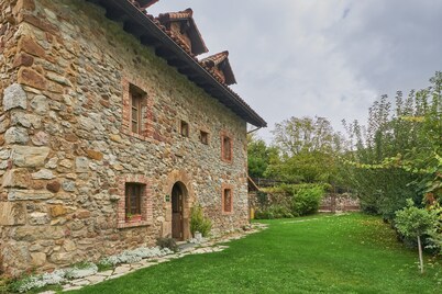 Holiday Home 'La Venta Del Alma' with Mountain Views, Private Terrace and Wi-Fi