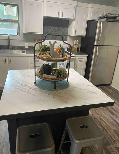 Toledo Bend Cabin-Mid-Lake-5 Miles from Town--Entire Cabin in Many, La