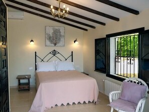 4 間睡房、熨斗/熨衫板、免費 Wi-Fi、床單