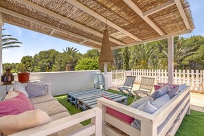 Terrace/patio - Villa 'La Siesta' with Mountain View, Private Pool and Wi-Fi (Xàbia)