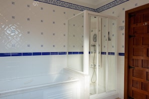 Douche, serviettes fournies