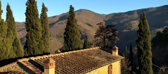 Agriturismo 'La Casa Di Colle' with Mountain Views and Shared Garden