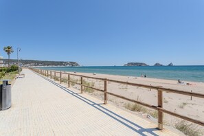 Vlak bij het strand
