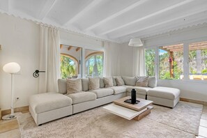 Fireplace - Villa 'Flores' with Private Pool, Wi-Fi and Air Conditioning (Jávea)