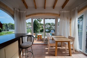 تناول الطعام