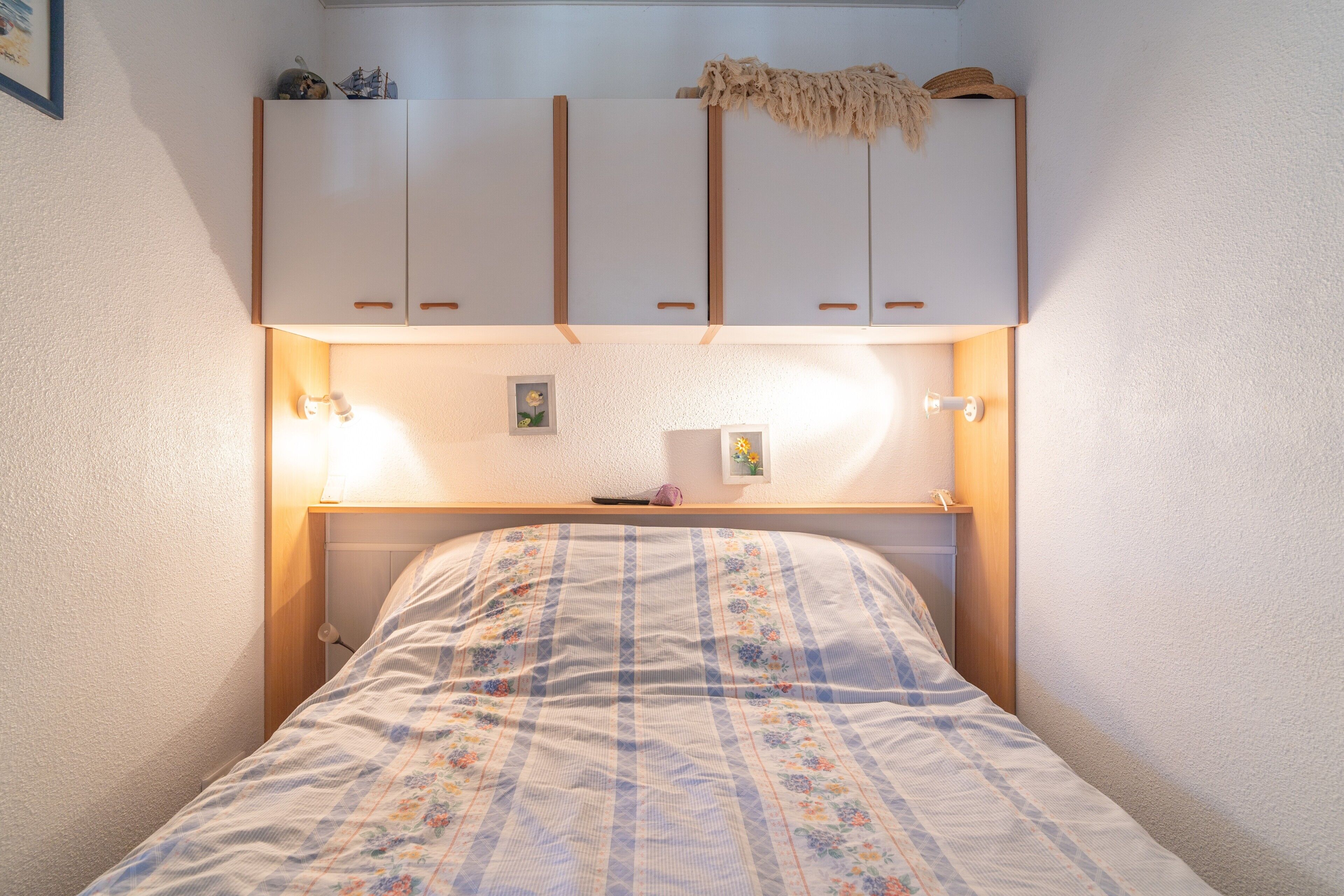 2 bedrooms, iron/ironing board