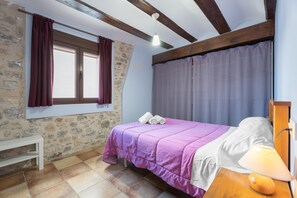3 habitaciones, tabla de planchar con plancha y wifi gratis 