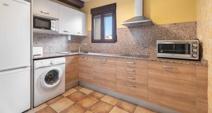 Holiday Apartment "Casa El Cojo 2B" with Mountain View, Balcony & Wi-Fi