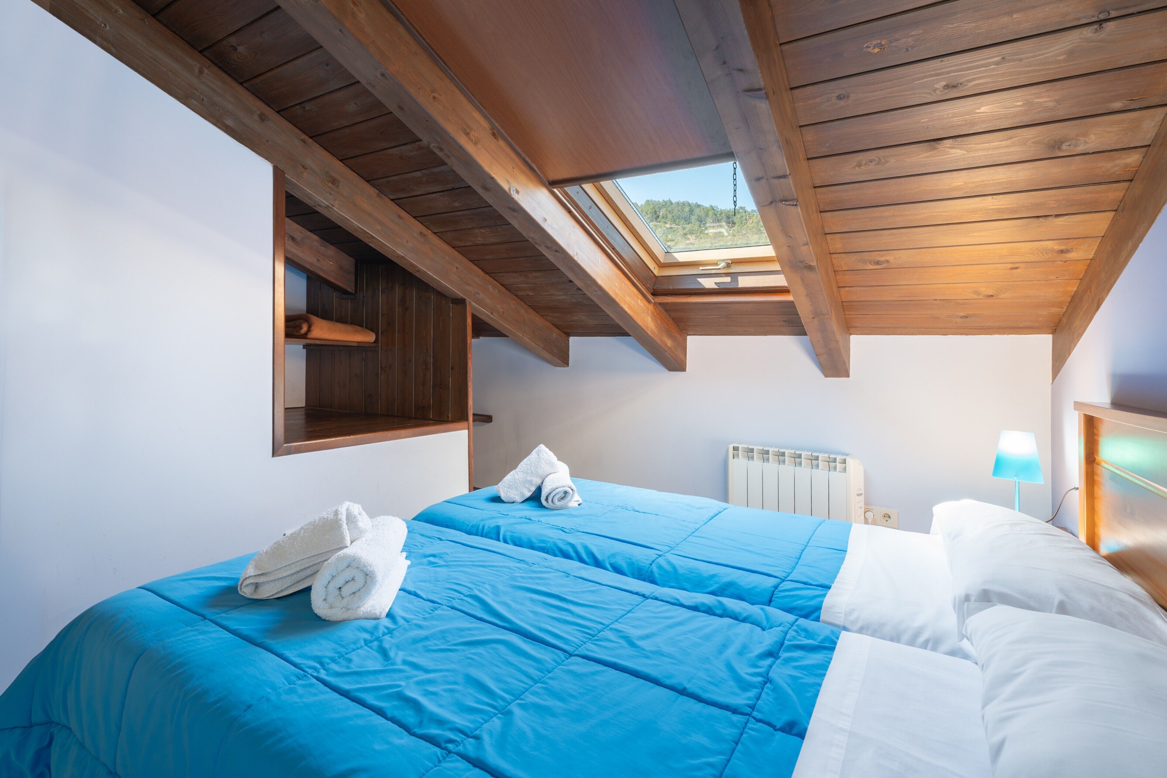 3 chambres, fer et planche à repasser, Wi-Fi gratuit, draps fournis