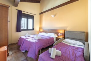 3 habitaciones, tabla de planchar con plancha y wifi gratis 