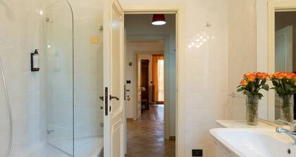 Room 'Art Rooms - Leonardo Da Vinci' with Shared Terrace, Wi-Fi and Air Conditioning