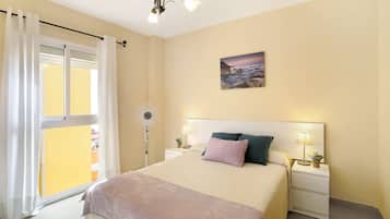 2 sovrum, strykjärn/strykbräda, gratis wi-fi och sängkläder