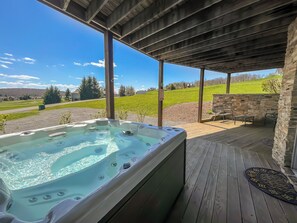 Terrace/patio - Pets welcome! Free golf + lake access! Pickle Ball (Swanton)