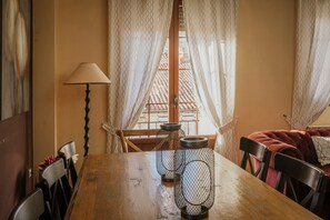 Dining - Country House 'Entrada Rio Lobos 2' with Mountain Views and Wi-Fi (Hontoria del pinar)