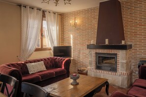 TV, peis og bordtennis