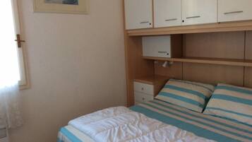 1 Schlafzimmer, Bügeleisen/Bügelbrett, Bettwäsche