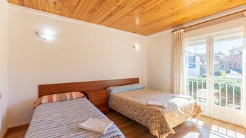 17 slaapkamers, een strijkplank/strijkijzer, gratis wifi, beddengoed
