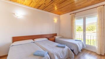 17 bedrooms, iron/ironing board, free WiFi, bed sheets