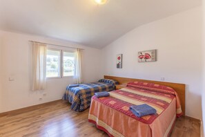 8 Schlafzimmer, kostenloses WLAN, Bettwäsche
