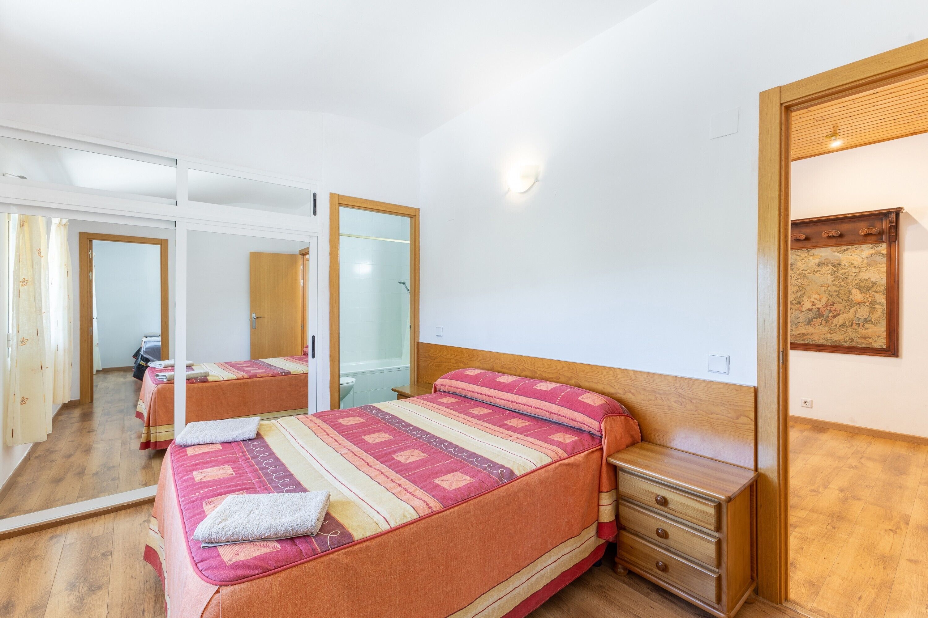 8 habitaciones, wifi gratis y ropa de cama 