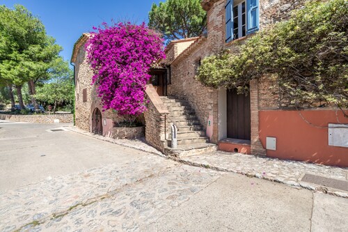 Bed and breakfast Colombine Chambre Double Deluxe mit Gemeinschaftsgarten, WLAN und Klimaanlage