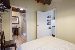 1 bedroom, iron/ironing board, free WiFi, bed sheets - Holiday Home 'C Vilamide' with Mountain View, Private Terrace and Wi-Fi (Parada de Achas)