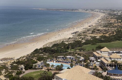 Holiday Home 'Casita Dias Felices' with Private Pool, Wi-Fi and Air Conditioning