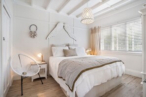 3 slaapkamers, een strijkplank/strijkijzer, wifi, beddengoed