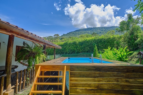 8 piscines a l'aire lliure