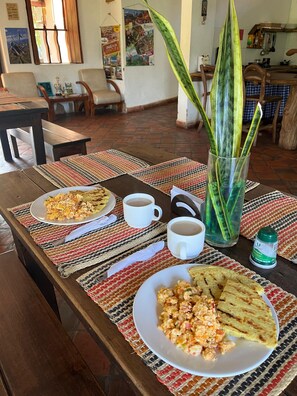 Sarapan penuh setiap hari dengan fi 