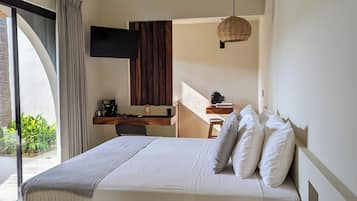 ALMA | 1 habitación, caja de seguridad en la habitación y escritorio
