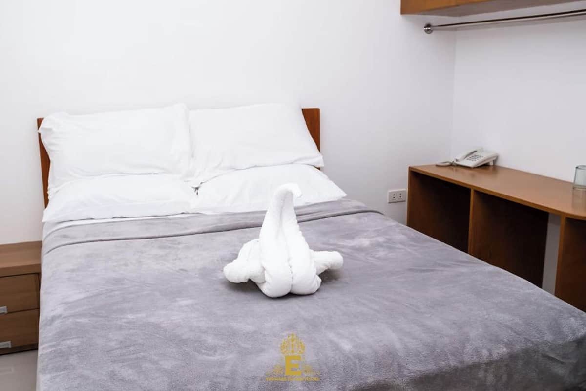 Wifi gratis y ropa de cama