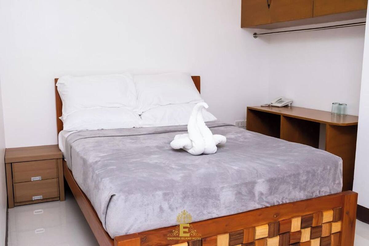 Couple Room | 1 bedroom, free WiFi, bed sheets, wheelchair access