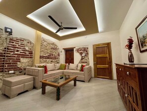 Smart TV, books - Casa Stephanie- Prívate Pool (Cartagena de Indias)