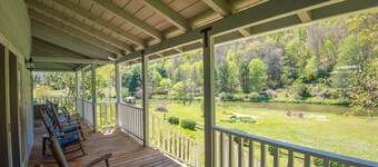 New River Mountain Getaway - Fire Pit - Gas Fireplace - Minutes to West Jefferson
