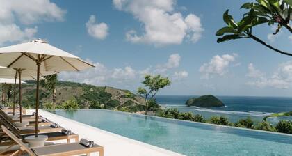 Somewhere Villa Near Mandalika