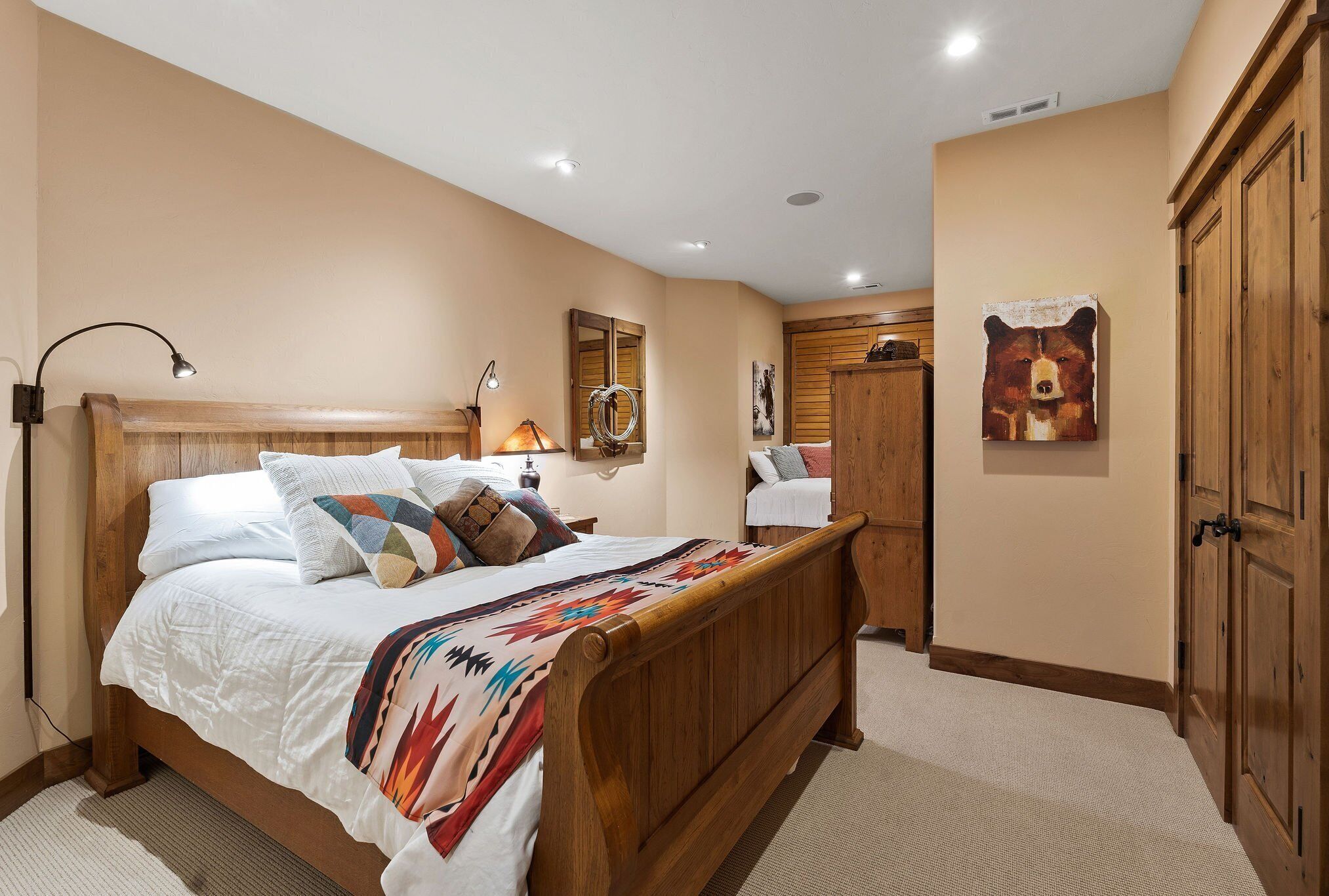 2 bedrooms, iron/ironing board, free WiFi, bed sheets
